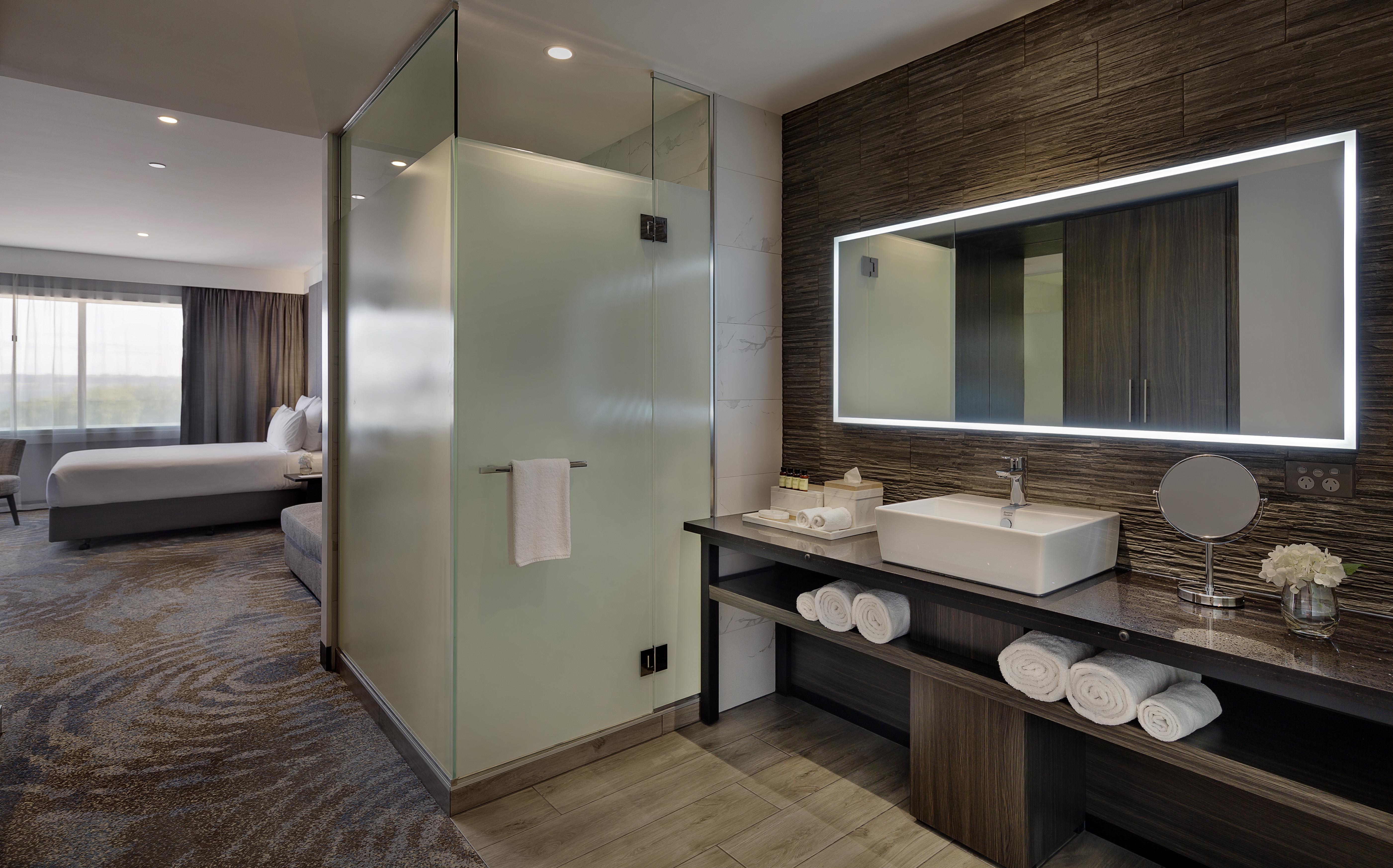 Hotel Pullman Rotorua Zewnętrze zdjęcie A bathroom in a hotel room